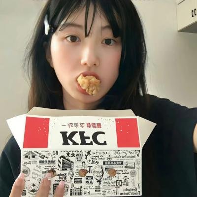 蓝眼睛波利